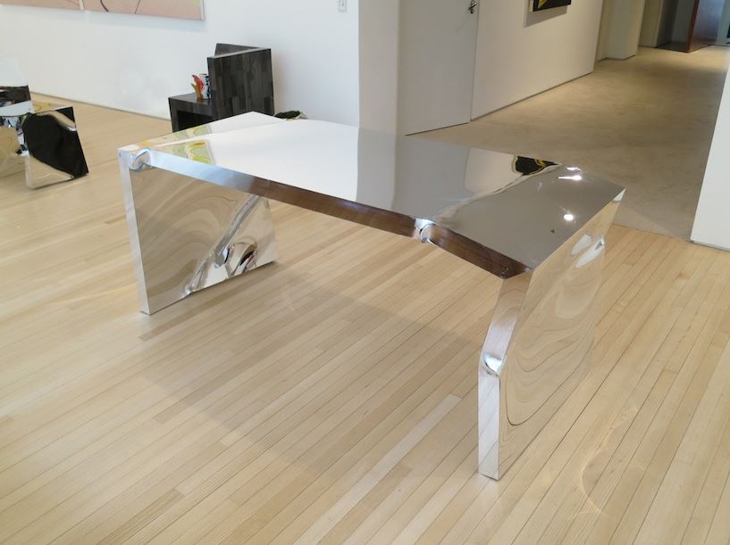 invisible table